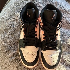 Jordan 1 High-Top Sneakers